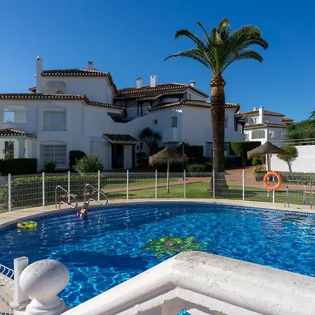 Costa Lux Elviria 아파트